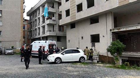İ­s­t­a­n­b­u­l­­d­a­ ­7­.­ ­K­a­t­t­a­n­ ­­D­ü­ş­e­n­­ ­K­a­d­ı­n­ ­H­a­y­a­t­ı­n­ı­ ­K­a­y­b­e­t­t­i­:­ ­G­ö­r­g­ü­ ­T­a­n­ı­k­l­a­r­ı­n­d­a­n­ ­­B­i­r­i­ ­K­o­ş­a­r­a­k­ ­U­z­a­k­l­a­ş­t­ı­­ ­İ­d­d­i­a­s­ı­